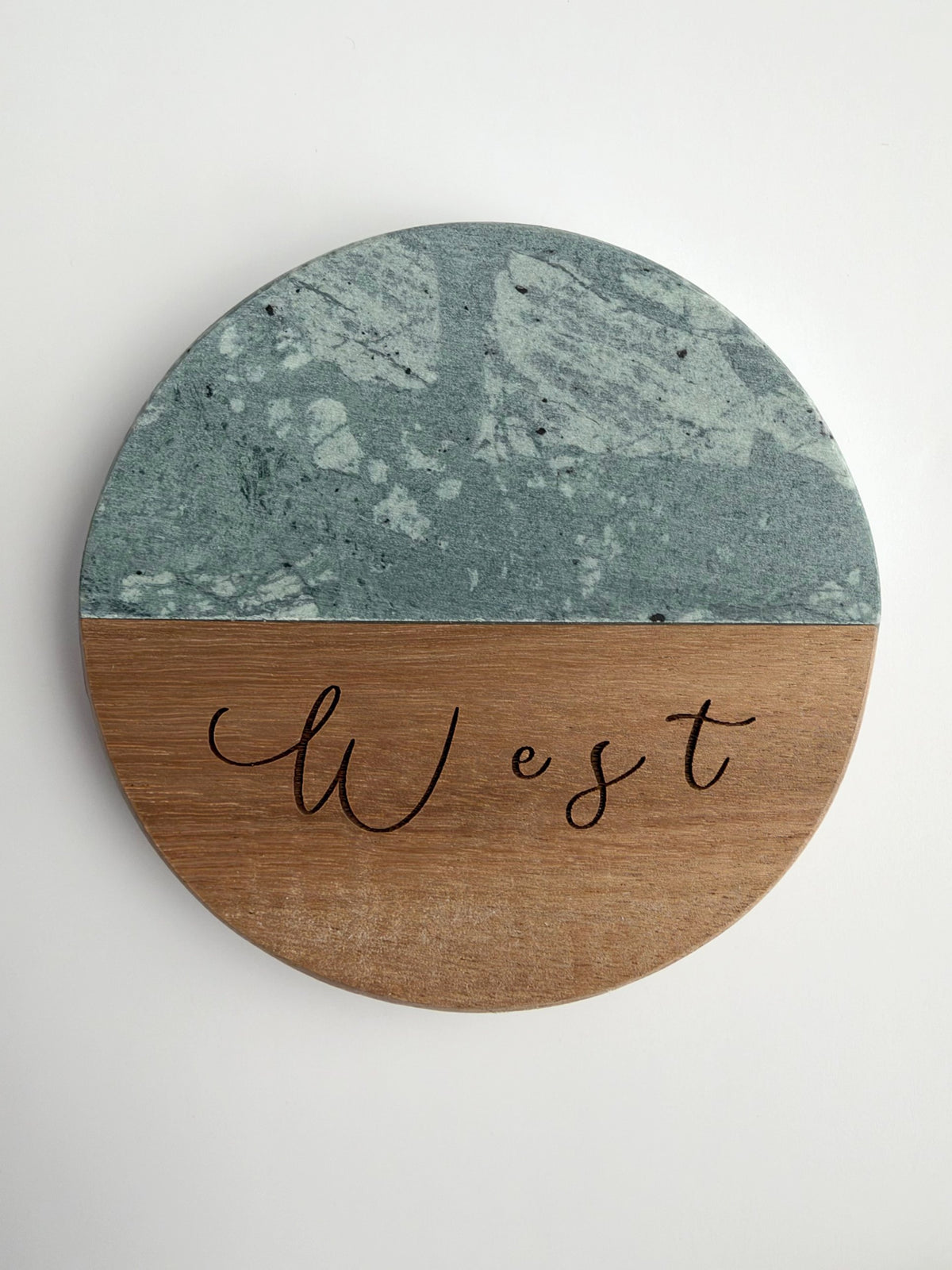 Script Mahjong Wind Coasters (East, South, West, North) – Round Green Marble & Wood, Set of 4